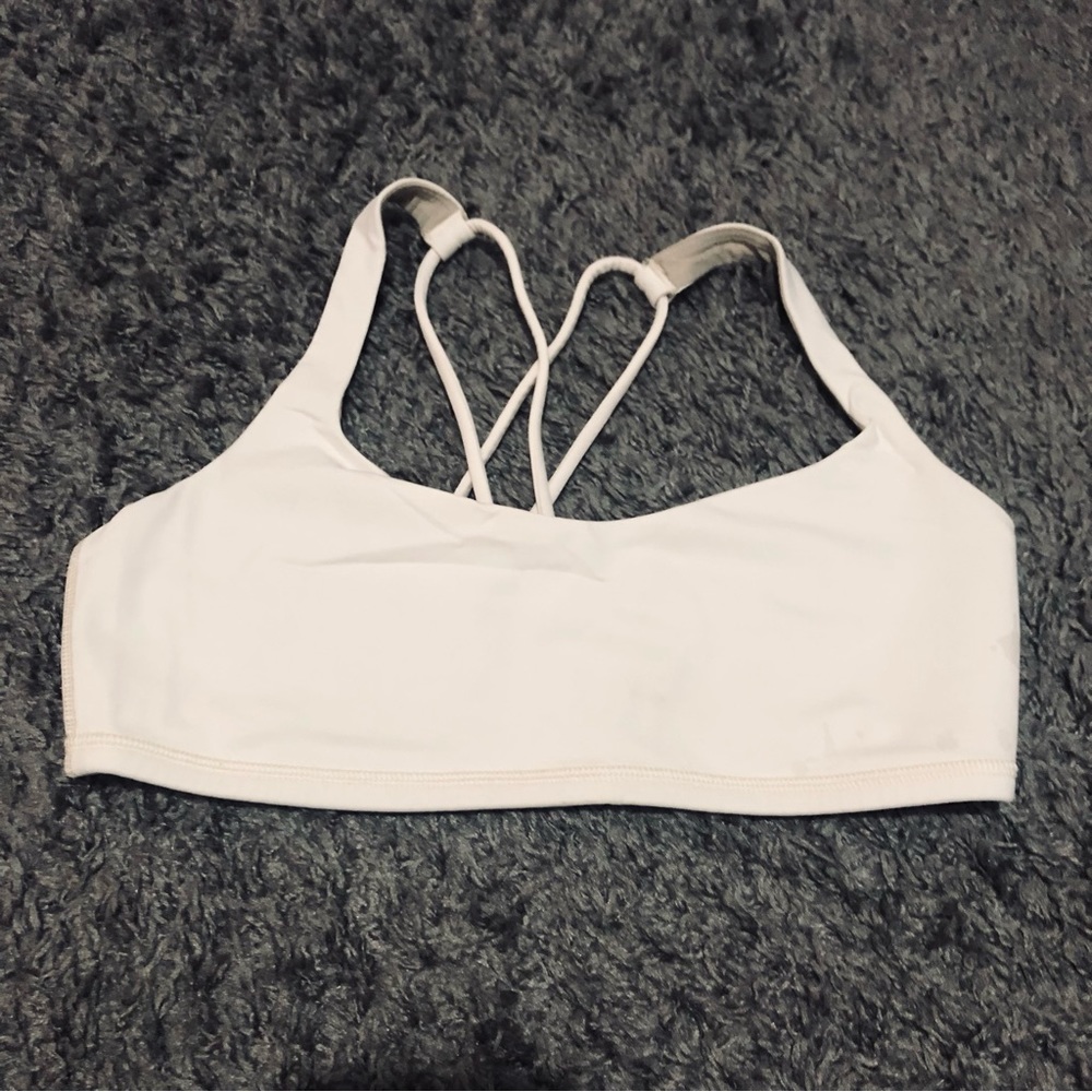 Lululemon Free to be Bra
